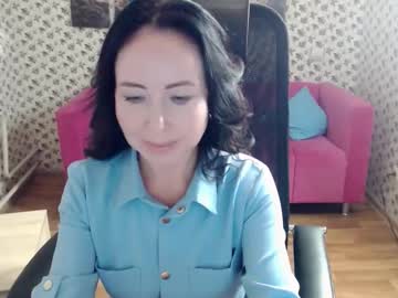 Beautiful_moon3, GOAL: play with hair [0 tokens remaining] Welcome to my room! #shy #new #bigboobs #milf #bigass, webcam photo