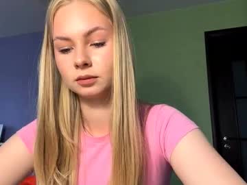 Beemeske, 18 years old, Goal: Play with top a little sexy way maybe. Hi hi, i'm Alice, please welcome, Coke or Sprite? #new #shy #teen #young #18 [83 tokens remaining], webcam photo