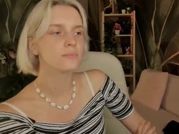Bethanycloud, 24 years old, GOAL: change jeans for a skirt [142 tokens remaining] Welcome to my room! #nonude #blonde #cute #shy #new, webcam photo