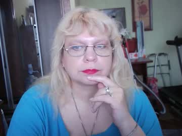 beverlyqcynia - Live EU Performer