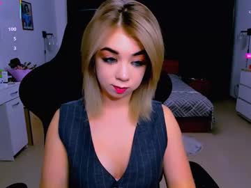 Blinkofeyes, 18 years old, OhMiBod : I'LL TAKE IT OFF AS SOON AS IT'S HOT. #Squirt #OhMiBod #young #pregnant, webcam photo