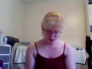 Live cam boy Blonde_katie, 20 yrs – Hot Male Cams