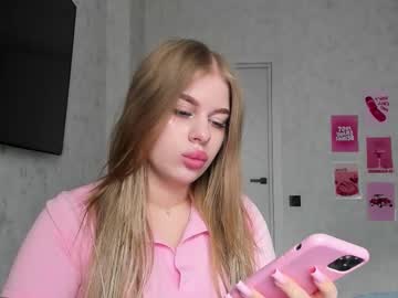 Blue_mua, 18 years old, squats 10 times  #new #teen #18 #cute [84 tokens remaining], webcam photo