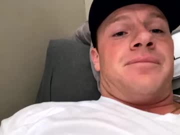 Catch me live as Bodukes3233, age 33 yrs in premium male cam shows