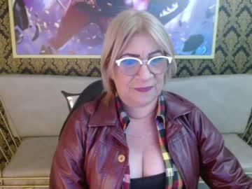 Bonie_elaine • milf • In your dreams • public
