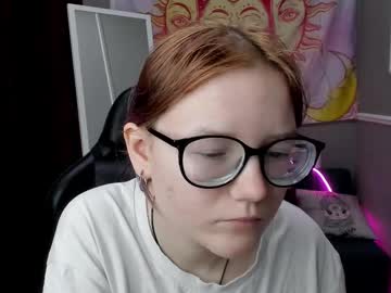Feet Cams Live model Browneyess_, age 20 streaming Foot Fetish VR