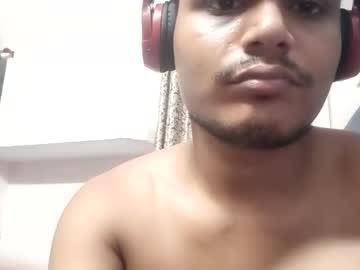 Browniie_ big cock cam stud 22 yrs streaming live