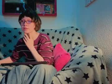 Burning_art, 18 years old, Hello, I'm Lara. Its my first day:) NOAew here. Let's meet together ? GL: t belly button closeup? #shy #new #natural #shorthair #18 [74 tokens remaining], webcam photo
