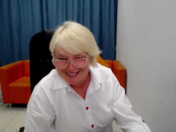 Butterfly_v, GOAL: best coffee date [87 tokens remaining] be my hero today #nonude #milf #mature #shy #new, webcam photo