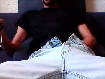 Calaghan83 big cock cam stud 39 yrs streaming live