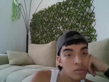 Caleumx, 18 years old, pants off [75 tokens left] //  #latino #new #twink #french, webcam photo