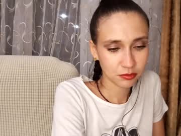 Squirting cam girl Calistasulkowski age 18 yrs live now