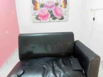 Squirting cam girl Camgirlck live now