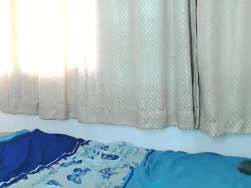 Squirting cam girl Caramelminxx live now