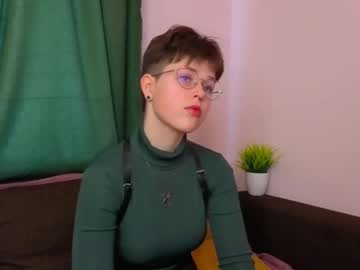 Carmelhougen, 18 years old, hey im becky ^^ its my first day here<3  goal: play with my hair watching at camera sexy caress my neck #shy #brunette #feet #young #new [33 tokens remaining], webcam photo