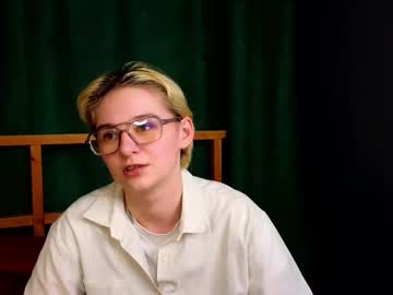 Carmengraham, 18 years old, Wish me good luck on first stream;3 #18 #new #teen #cute #shy [17 tokens remaining], webcam photo