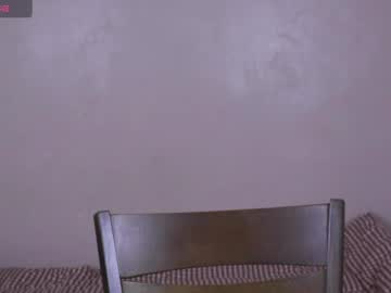 caroline_east - Live Performer