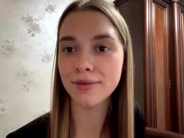 Cassipurkey, 18 years old, GOAL: eyes contact [0 tokens remaining] Hello, my name is Annesa! Welcome to my room! #new #18 #shy #skinny #cute, webcam photo