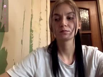 Catinagaznes, 18 years old, I'm new to everyone: dance in your underwear) >.< :) #new #18 #skinny #shy #teen [396 tokens remaining], webcam photo