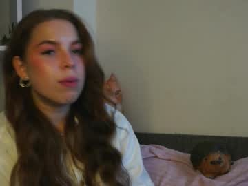 Charlinemanke, 18 years old, Hello!! my name is Dannie, these are my first days: goal - ?Squats x10? #shy #18 #new #cute #young [50 tokens remaining], webcam photo