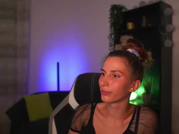 Charlottgotit, 19 years old, sexy dance  [7 tokens left] #teen #young #new #tall #brunette, webcam photo