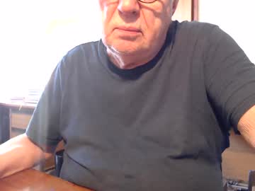 Cheekylilchappy • mature • Europe • public