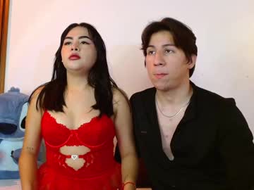 Squirting cam girl Cherry_blosomm_ age 21 yrs live now