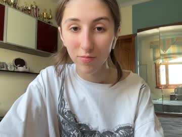 Cherry_petal, 18 years old, Goal:."Air kiss "Hello guys . I am new here and I will be glad to get to know you : #18 #new #shy #young #skinny [0 tokens remaining], webcam photo