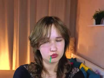 Chloe_rivers, eye contact:3 #shy #teen #new #18 #curvy [25 tokens remaining], webcam photo