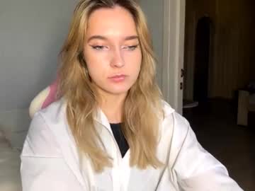 Christenquintano, 18 years old, Goal: Sexy gait from the camera and to the camera- My name is Sara and I'm #18 year old and i am #shy #new #blonde girl with #natural figure and it's my first day here [13 tokens remaining], webcam photo