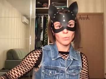 Cleo_catra • milf • Planet Earth • public
