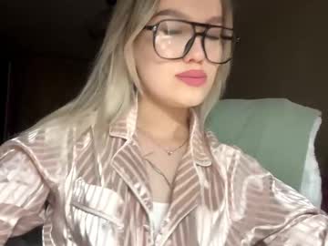 Live cam boy Cloudy_princess, 18 yrs – Hot Male Cams