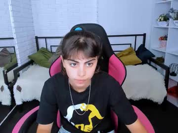 Cocoa_sins, 18 years old, My lucky Friday :) #new #skinny #18 #young #brunette [749 tokens remaining], webcam photo