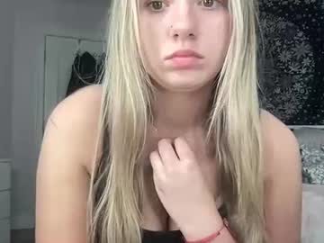 Live cam performer College_ruby streaming now