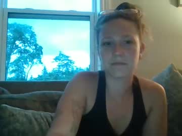 Creamymilfcookies • milf • Canada • public