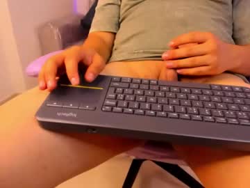 Criss_hollis big cock cam stud 20 yrs streaming live