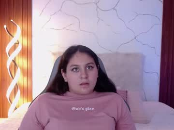 Crystal_curvy3, 22 years old, Hello love I'm new here I hope to meet us well ??? // GOAL: Topless [15 tokens left] #curvy #new #bigass #shy #bigboobs, webcam photo
