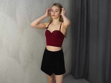 Cum_dynasty, 18 years old, Goal: let's look at my armpits  <3  ? My name is Naomi,   I'm #new here, i have #bigboobs and im very #shy #18 #petite [34 tokens remaining], webcam photo