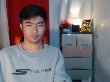 Skinny Asian cam girl Cumhavefun25 live in HD