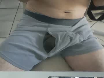 Cumman00 big cock cam stud 20 yrs streaming live