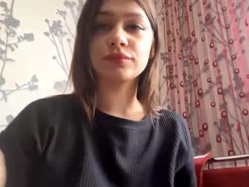 Dahliaberberian, 18 years old, it's my first day ^____^ GOAL - stand up and show meeeee :) #new #18 #shy #skinny #lovense [33 tokens remaining], webcam photo