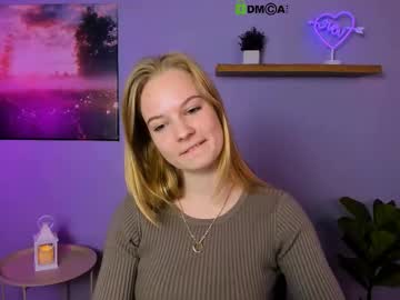 Dakota_night_, GOAL: dance [24 tokens remaining] Welcome to my room! #beautiful #blonde #shy #cute #new, webcam photo