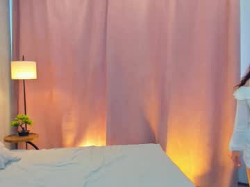 Daliatash, 18 years old, GOAL: do u wanna se my legs?? [14 tokens remaining] Welcome to my room! #shy #bigboobs #bigass #new #teen, webcam photo