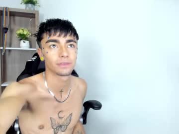 Live gay cam model Damiann_king streaming now in HD
