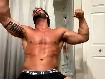Muscle cam star Damnimhandsome25