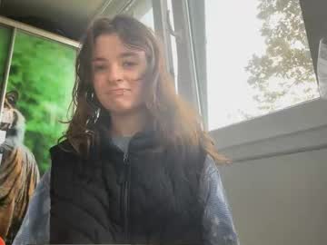 Daniellevaulet, 18 years old, Goal ?first dance here? Hi, my name is Mia, I'm 18yo and #new, it's my first day here and I hope for your support ? #18 #shy #skinny #smalltits [53 tokens remaining], webcam photo