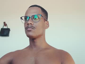 Muscle cam star Danielsins_, 29 yrs