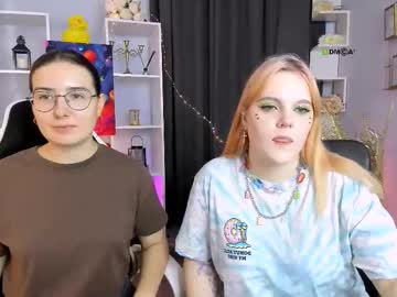 Danna_li, GOAL: dance [307 tokens remaining] Welcome to my room! #feet #brunette #teen #shy #new, webcam photo