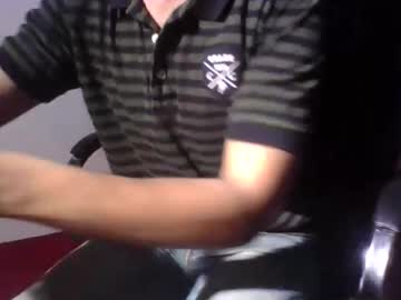 Danster125 • femdom • Turkey • public