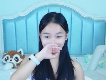 Ddzfacai, 19 years old, Welcome to my room! #feet #blonde #redhead #lovense #new”, webcam photo